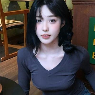 渣男劈腿,闪婚服务员是大佬